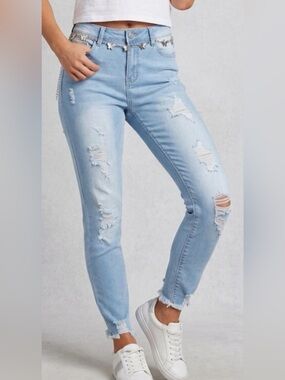 Celebrity Ace High Rise Skinny Ankle Jeans Size 9/29 Distressed Butterfly Chain